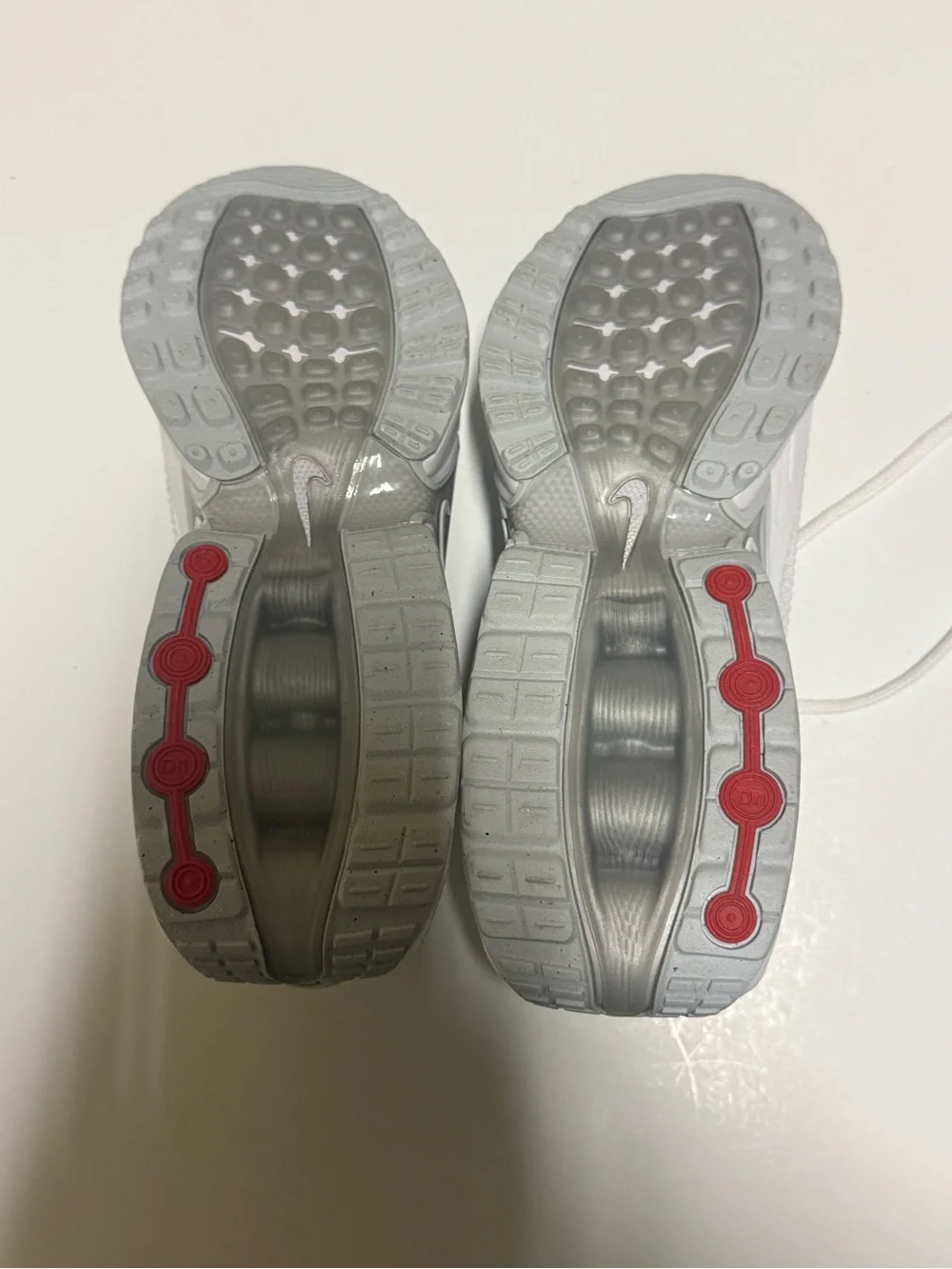 Nike Air Max DN White Pure Platinum Silver Shoes FJ3145-100 - Women's Size 9.5